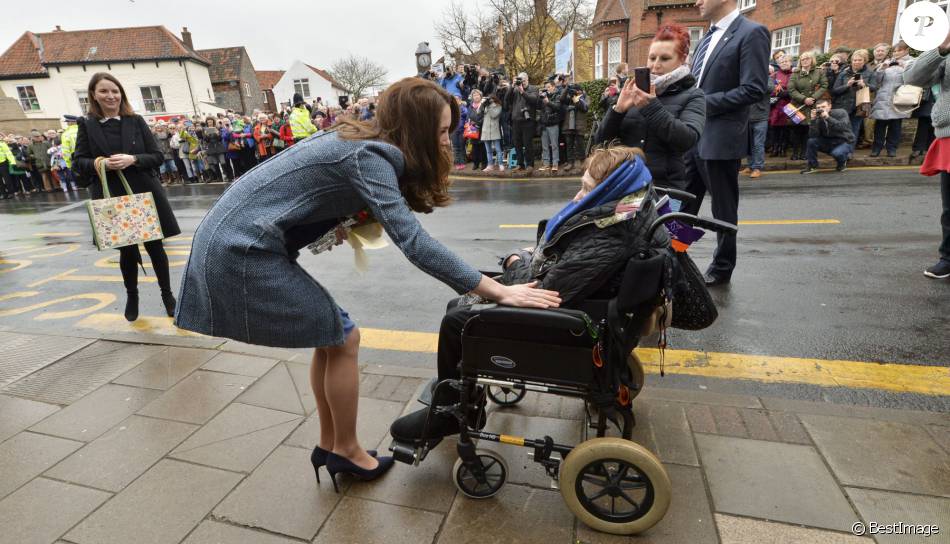 CASA REAL BRITÁNICA - Página 79 2143585-kate-middleton-duchesse-de-cambridge-a-950x0-2