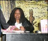 Whoopi Goldberg en dédicace à NYC