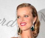 Eva Herzigova égérie de charme pour Chopard