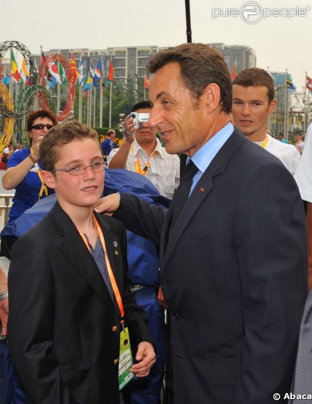 Nicolas Sarkozy et son fils Louis dont le parrain est Martin Bouygues