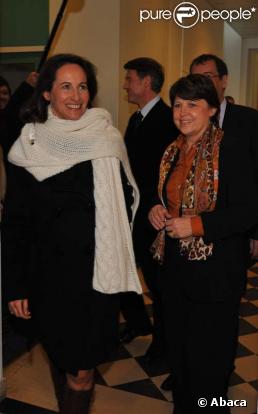 Martine Aubry reçoit Ségolène Royal rue de Solférino, le 26/11/08
