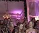 VIDEO ET INTERVIEWS EXCLUSIFS : Découvrez Alain Delon et Bruce Willis faisant danser leurs débutantes de filles ! Regardez !