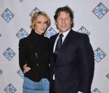 Uma Thurman et Arpad Busson au gala The room to grow, NY le 2/12/08