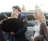 Tori Spelling et Dean McDermott avec leur petit LIam