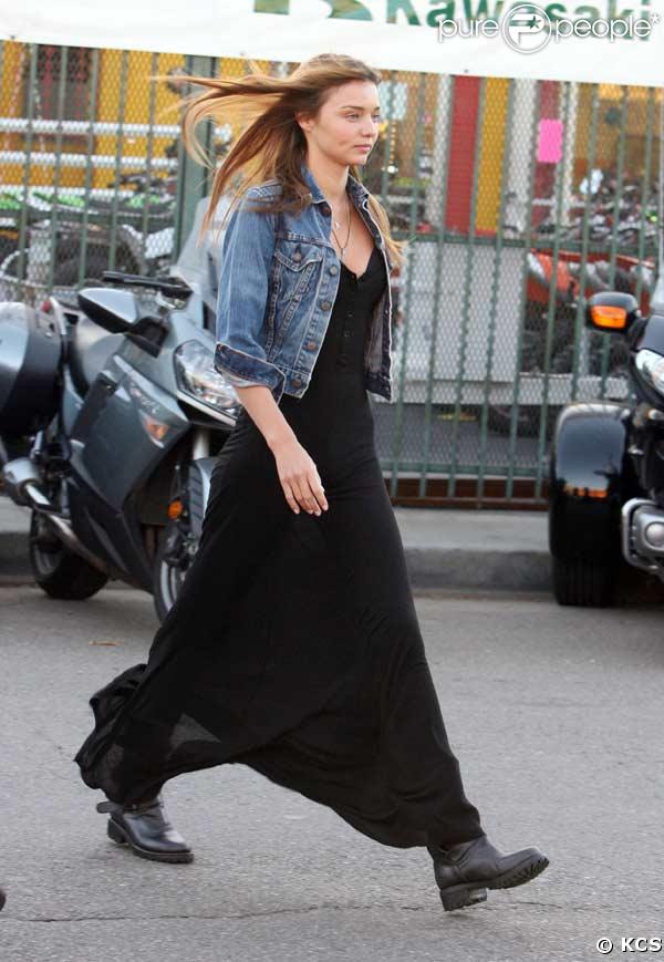 Miranda Kerr cherche une Kawasaki avec son homme, Orlando Bloom