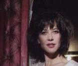 Sophie Marceau pose pour Elle, radieuse en petite tenue 