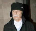 Le père de Rachida Dati et ses soeurs sont venus l'aider à embarquer tous les cadeaux reçus pour la naissance de Zohra, le 6/01/09