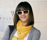 Jessica Alba a changé de coupe de cheveux et arbore à présent un carré long !