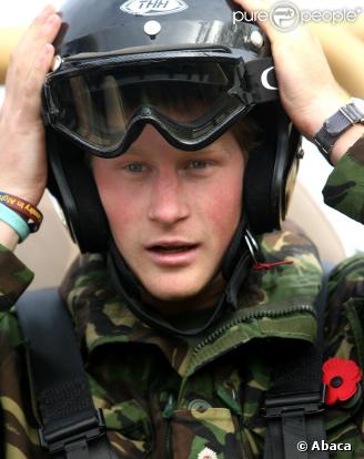 Le prince Harry est actuellement lieutenant et doit entamer une formation de pilote d'hélicoptère 