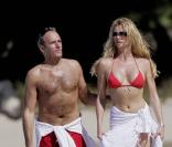 Michael Bolton et Nicolette Sheridan profitent de la grève des scénaristes pour s'octroyer de belles vacances