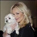 La belle Adriana Karembeu et son craquant Woofy... adooorent "Holiday on Ice" !