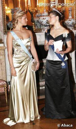 Les princesses Victoria de Suède et Madeleine de Suède, deux soeurs réunies pour un événement officiel