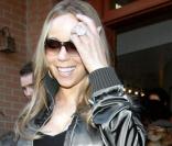 Mariah Carey est restée bloquée dans les années 90 avec son Bombers !