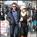 Anne Heche, enceinte, affiche fièrement son petit ventre rond !