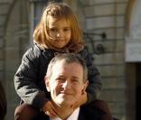 Francis Huster, Cristiana Reali, avec leurs filles Toscane et Elisa. 