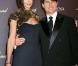 Frange et carrément plongeant, une coiffure au top sur Katie ! Tom a décidément bon goût ! (59ème Bambi Awards-  9 janvier 2007) 