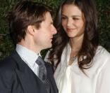 Regard romantique, Katie n'arrive pas décrocher de son Tom : le Cruise, c'est sa came ! (Gala des 20th Century Fox en l'honneur de Tom Cruise - 22 mars 2007) 