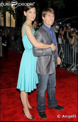 Total bleu pour Katie Holmes à la Première de "La Guerre des Mondes" à New-York (juin 2005)