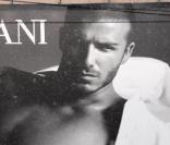 David Beckham pose pour les sous-vêtements Armani en janvier 2008...  Un David sur des affiches grand format... plaisir décuplé ! Waouh !  