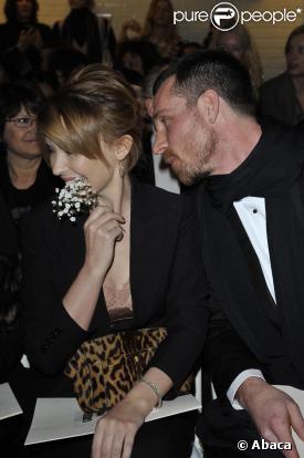 Kylie Minogue et un mystérieux inconnu très complices chez Gaultier