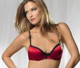 Bar Reafaeli... hot in red !