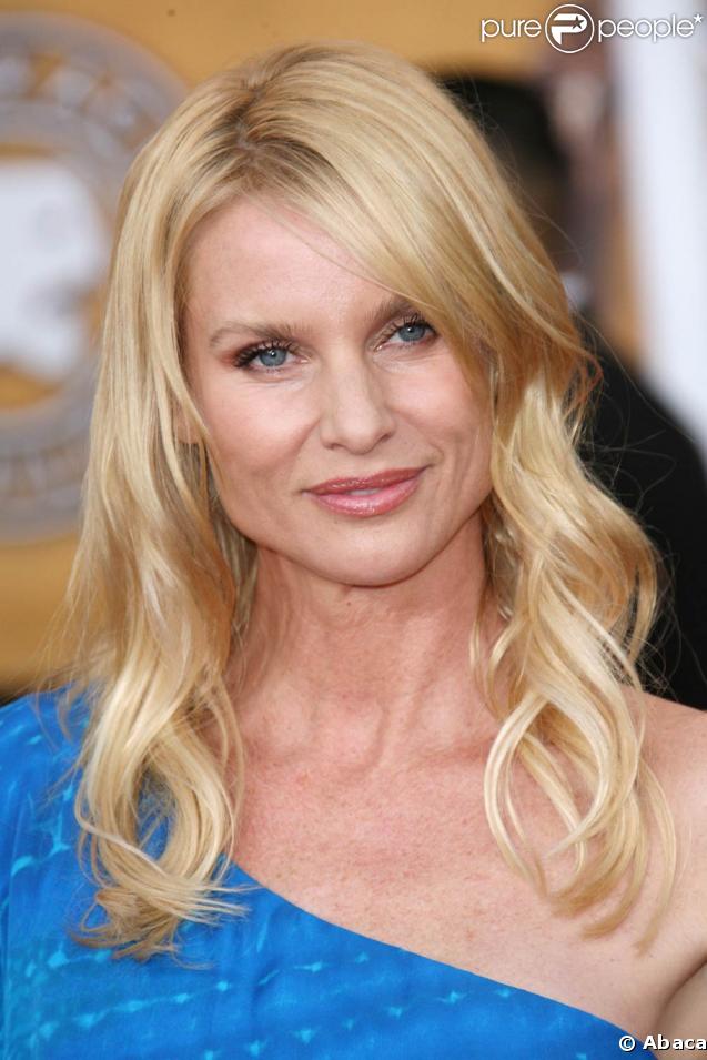 Nicollette Sheridan, 45 ans, avait conquis le coeur du sympathique David Spade mais les rumeurs d'une relation se sont évanouies depuis. La plus garce des Desperate Housewives aurait donc retrouvé le célibat ? 