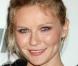 Fragile, mélancolique mais si jolie, Kirsten Dunst, 26 ans, est pourtant célibataire... Elle a de nombreuses conquêtes à son actif mais aucune de très sérieuses pour l'instant.