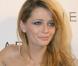 Mischa Barton : oups... elle a oublié de croiser les jambes !