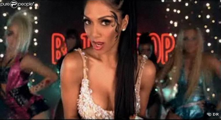 Les Pussycat Dolls dans Bottle Pop