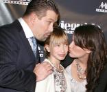 Stephen Baldwin et sa fille avec la chanteuse Rebecca St. James 