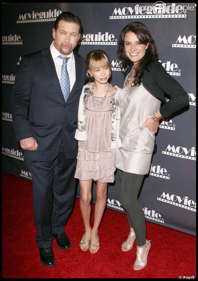 Stephen Baldwin et sa fille avec la chanteuse Rebecca St. James au gala de Movieguide
