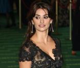 Penélope Cruz lors de la cérémonie des Goya à Madrid, recevant le prix pour son rôle dans Vicky Cristina Barcelona le 1er février 2009