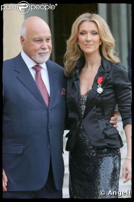 René Angelil et Céline Dion en 2008, alors que la chanteuse vient d'être faite Chevalier de l'Ordre de la Légion d'honneur.