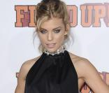L'indécente AnnaLynne McCord a bien des atouts pour promouvoir le film  Fired up ...