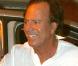 Julio Iglesias : le latin lover chante en Uruguay... avec son petit dernier !
