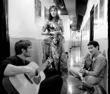 EXCLU Christopher Stills, Sofia Essaïdi et Mehdi Kerkouche dans les backstage de Cléôpatre