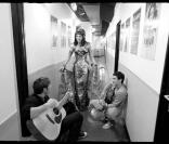EXCLU Christopher Stills, Sofia Essaïdi et Mehdi Kerkouche dans les backstage de Cléôpatre