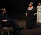 Philippe Torreton joue au côté de Didier Benureau  au théâtre des Bouffes du Nord à Paris  