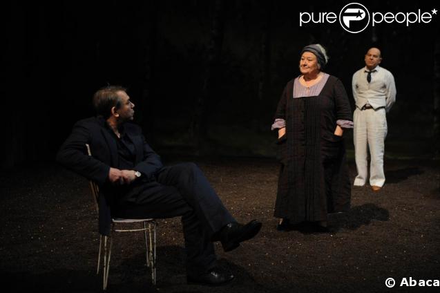 Philippe Torreton joue au côté de Didier Benureau  au théâtre des Bouffes du Nord à Paris  