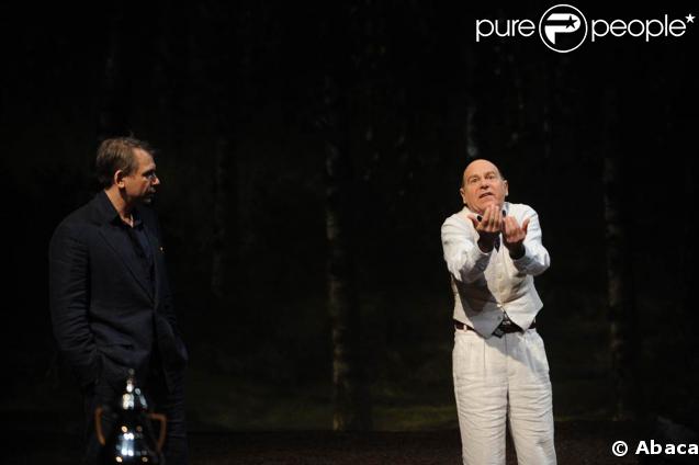 Philippe Torreton joue au côté de Didier Benureau  au théâtre des Bouffes du Nord à Paris  