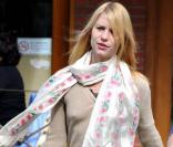 Claire Danes heureuse avec sa bague de fiançailles mercredi 4 mars à Beverly Hills