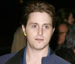 Cameron, le fils de Michael Douglas était présent pour l'hommage rendu au patriarche Kirk, 92 ans qui fait un one-man-show à Culver City
