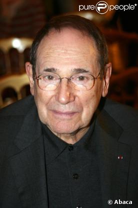 Robert Hossein part... pour mieux revenir avec d'autres projets