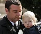 Liev Schreiber et son fils Alexander sur le tournage de Salt à New York