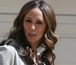 Jennifer Love Hewitt et sa jolie Bentley à Los Angeles le 13 mars 2009