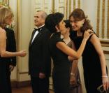Rachida Dati et Carla Bruni, très heureuses de se retrouver... 