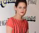 Kristen Stewart et ses jambes interminables... ne laissent pas indifférent Ryan Reynolds ! Regardez !