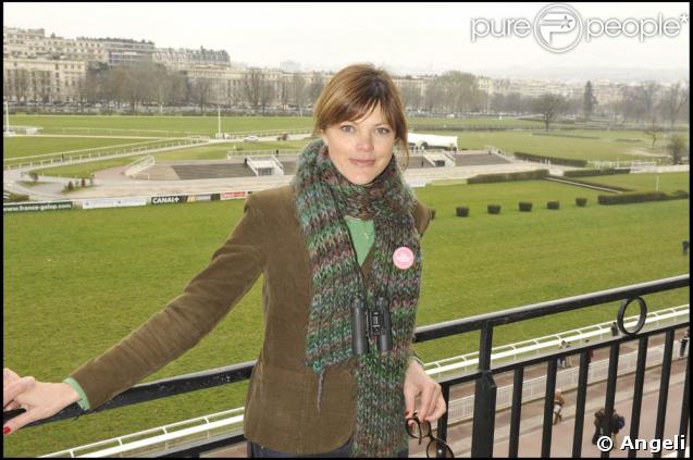 Pour la sixième sixième saison des Dimanches au galop de France Galop, les stars ont été nombreuses à prendre du bon temps en famille. Ce deuxième 