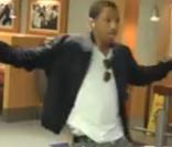 Pharrell à Paris, prêt à tout pour un Big Mac