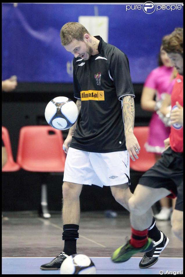 M. Pokora et Bixente Lizarazu, en pleine action, lors de la 4e édition de 
